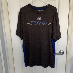 Men’s Delaware blue hens shirt size XL